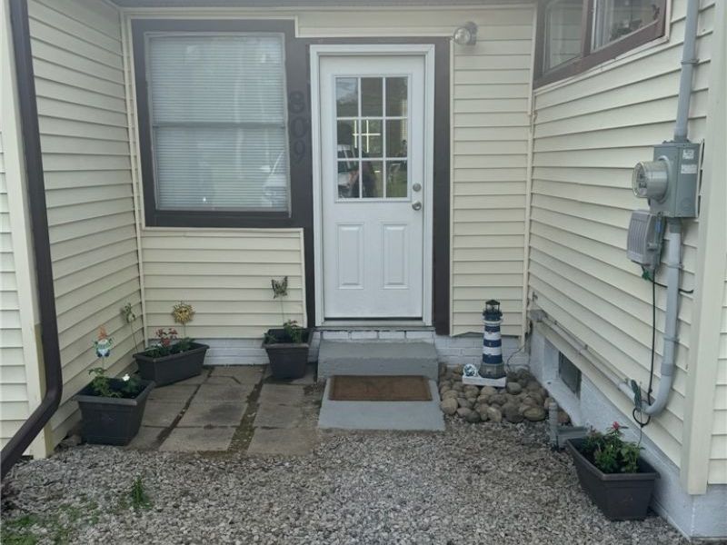 809 State Route 534 NW, Newton Falls, OH 44444 Photo 3