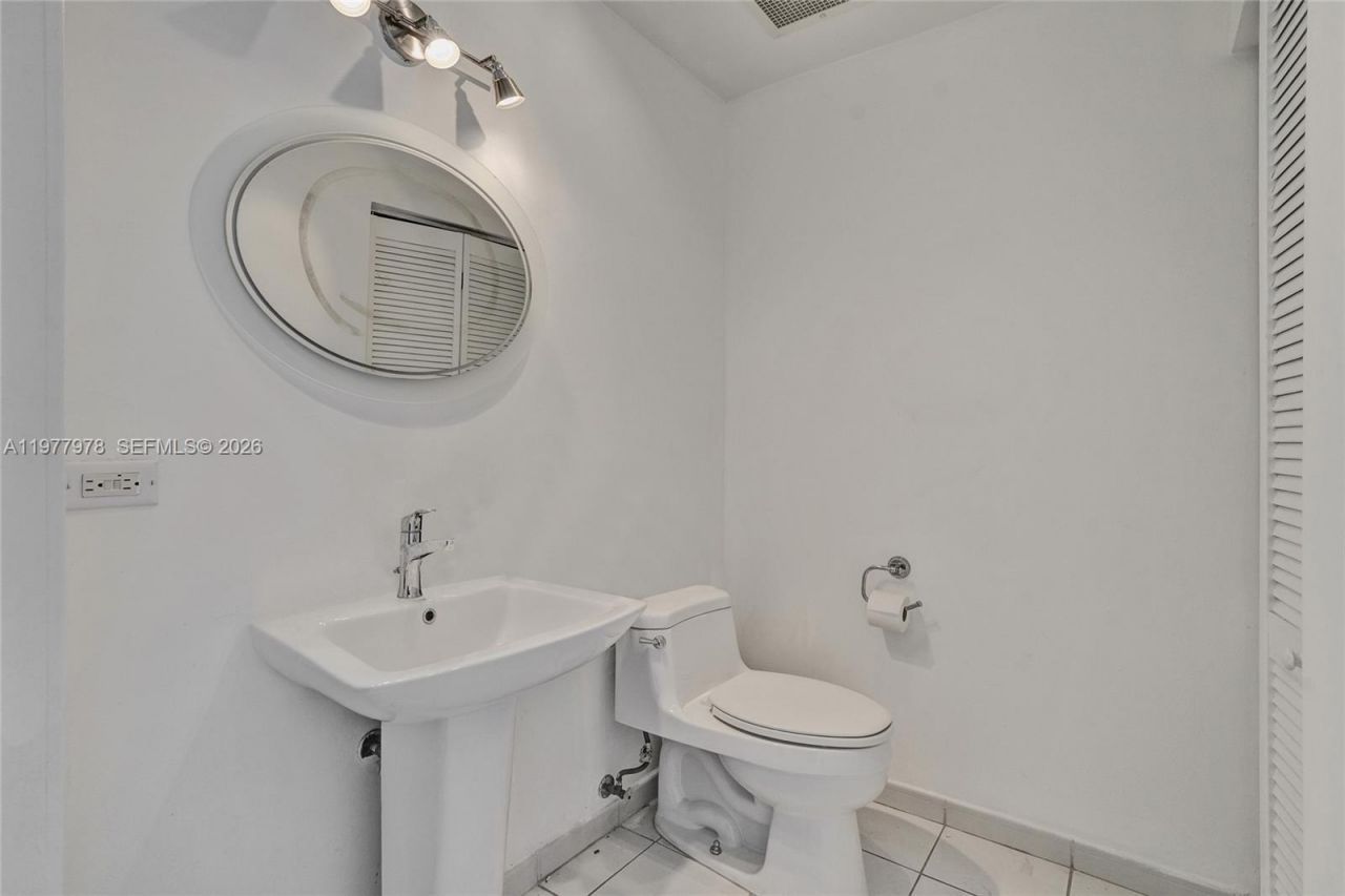 3470 E Coast Ave, Unit H0708, Miami, FL 33137 Photo