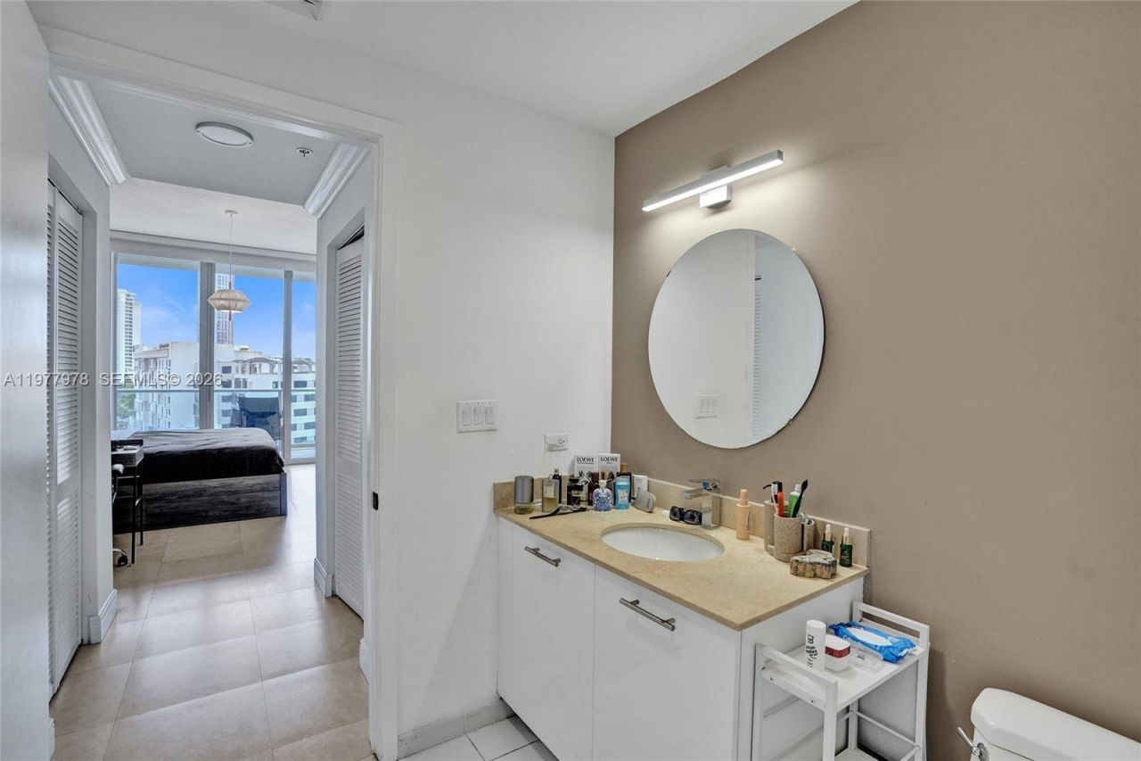 3470 E Coast Ave, Unit H0708, Miami, FL 33137 Photo