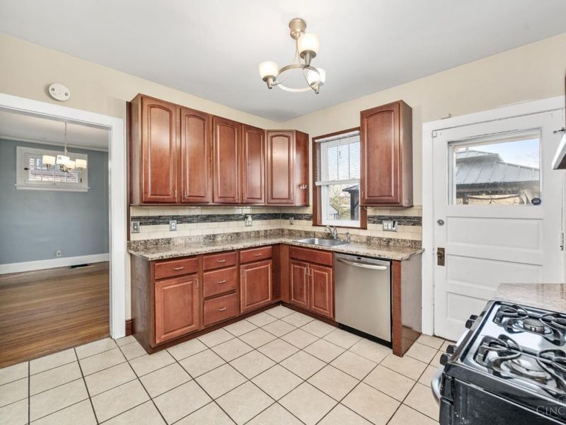 4452 Carnation Avenue, Cincinnati, OH 45238 Photo 12