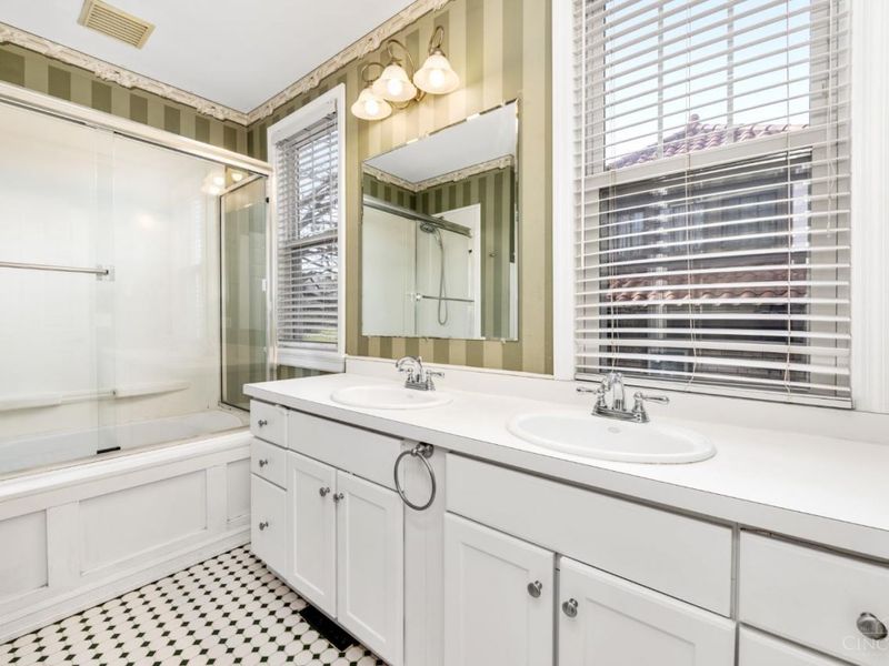 4452 Carnation Avenue, Cincinnati, OH 45238 Photo 17