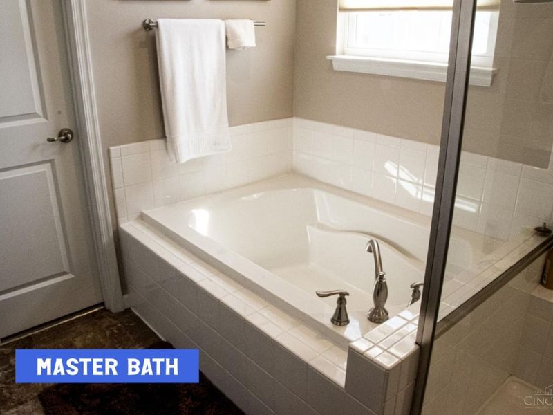 2661 Unbridled Way, Hamilton Twp, OH 45152 Photo 18