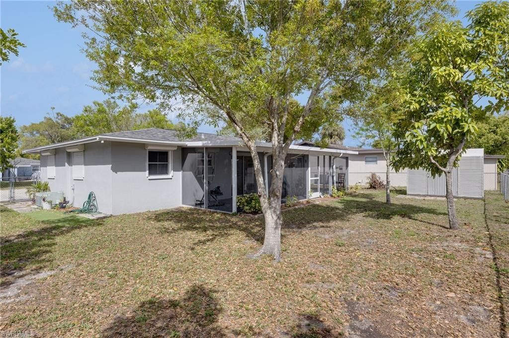 1652 Jamestown Ct, Fort Myers, FL 33907 Photo