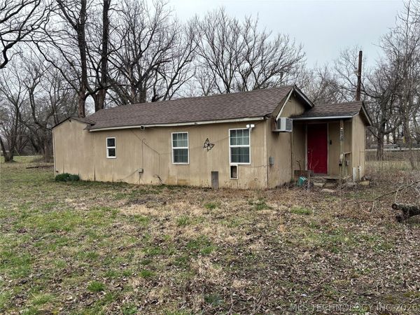 209 E 2nd Street , Chelsea, OK 74016