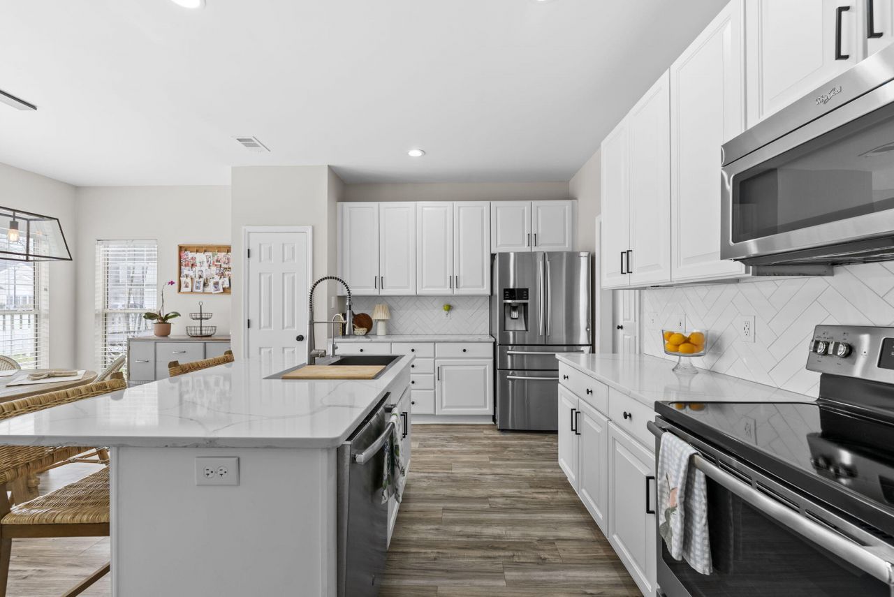 621 Antebellum Lane Photo 10