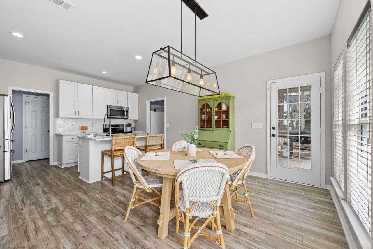 621 Antebellum Lane Photo 16