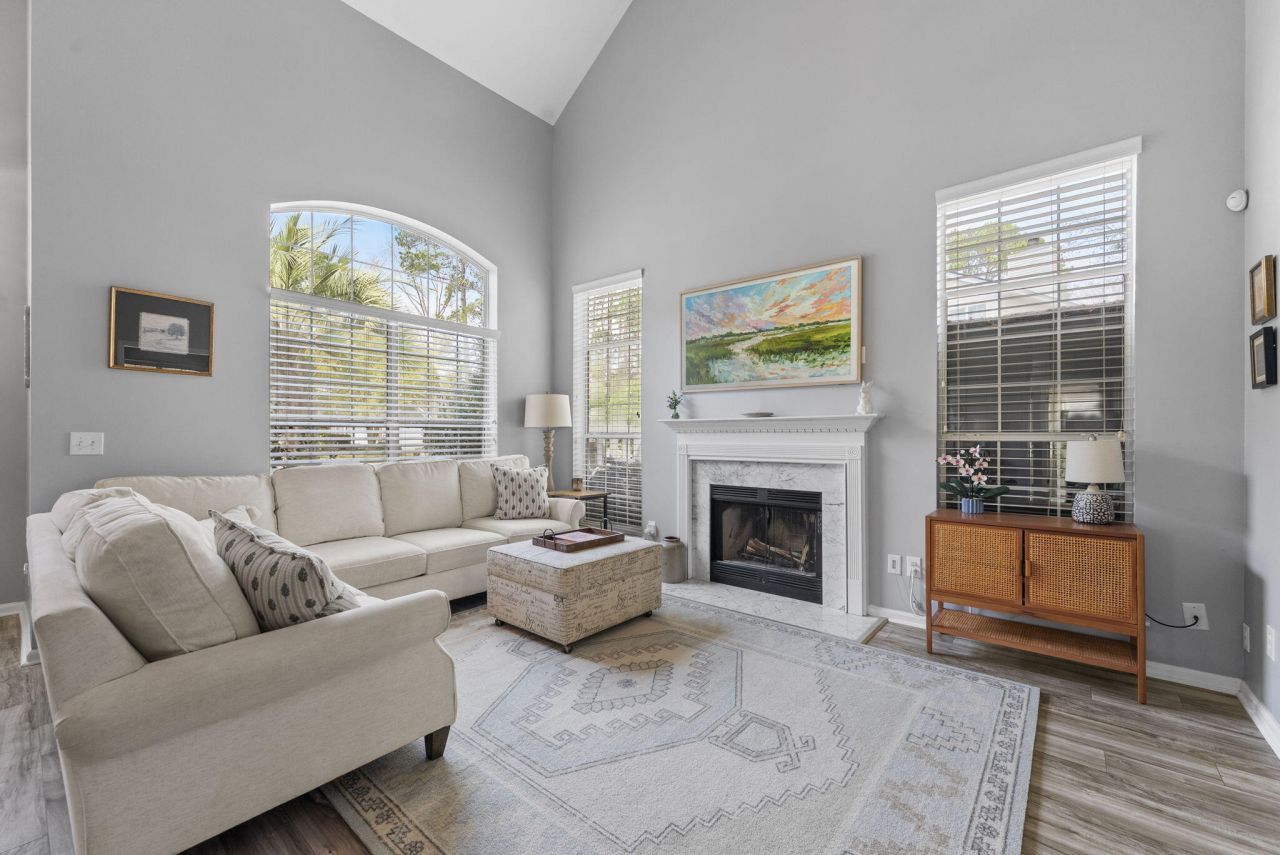 621 Antebellum Lane Photo 8