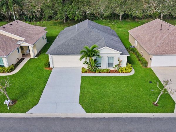 220 SW Lake Forest Way, Port St. Lucie, FL 34986