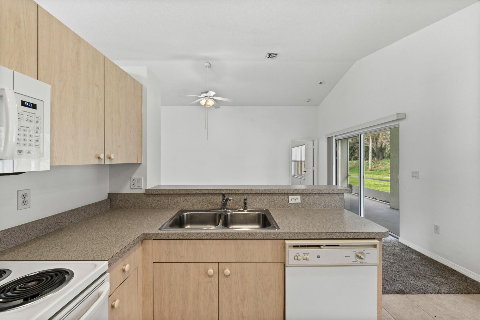 220 SW Lake Forest Way, Port Saint Lucie, FL 34986 Photo