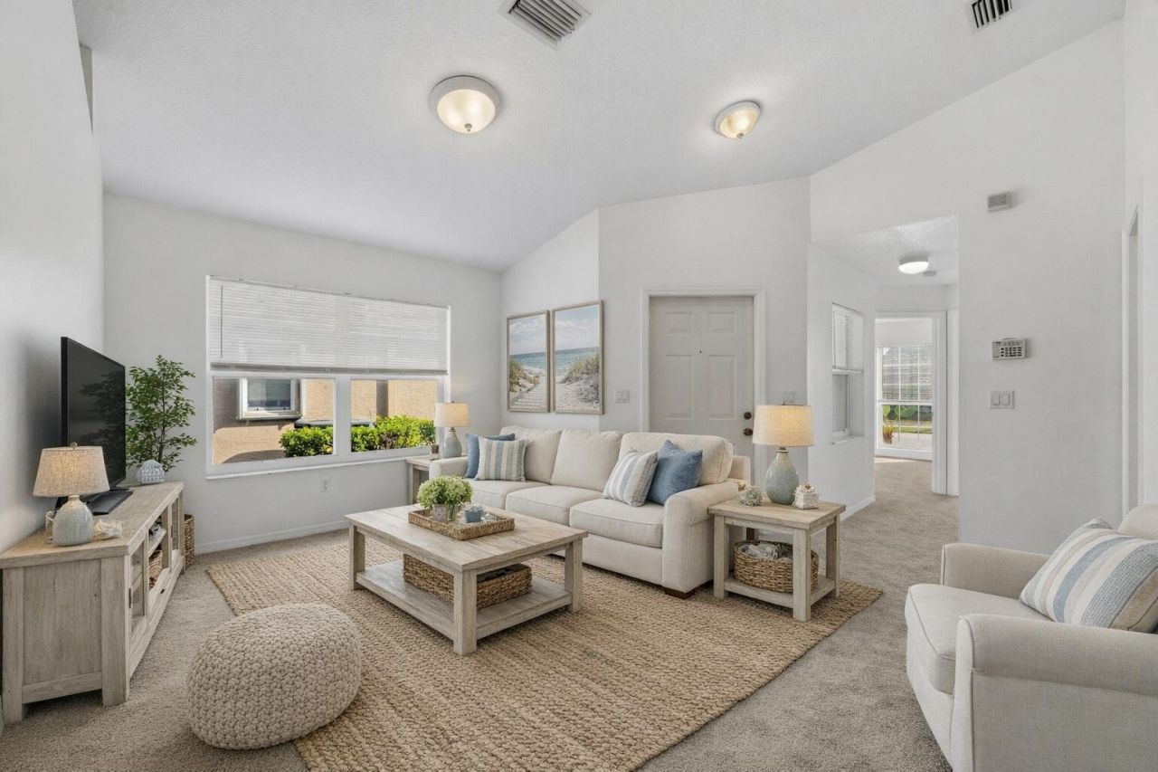 220 SW Lake Forest Way, Port Saint Lucie, FL 34986 Photo