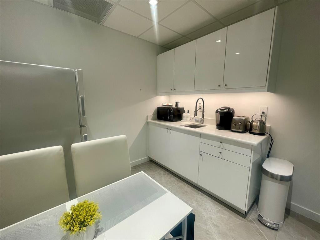 2980 NE 207th Street, Miami, FL 33180 Photo