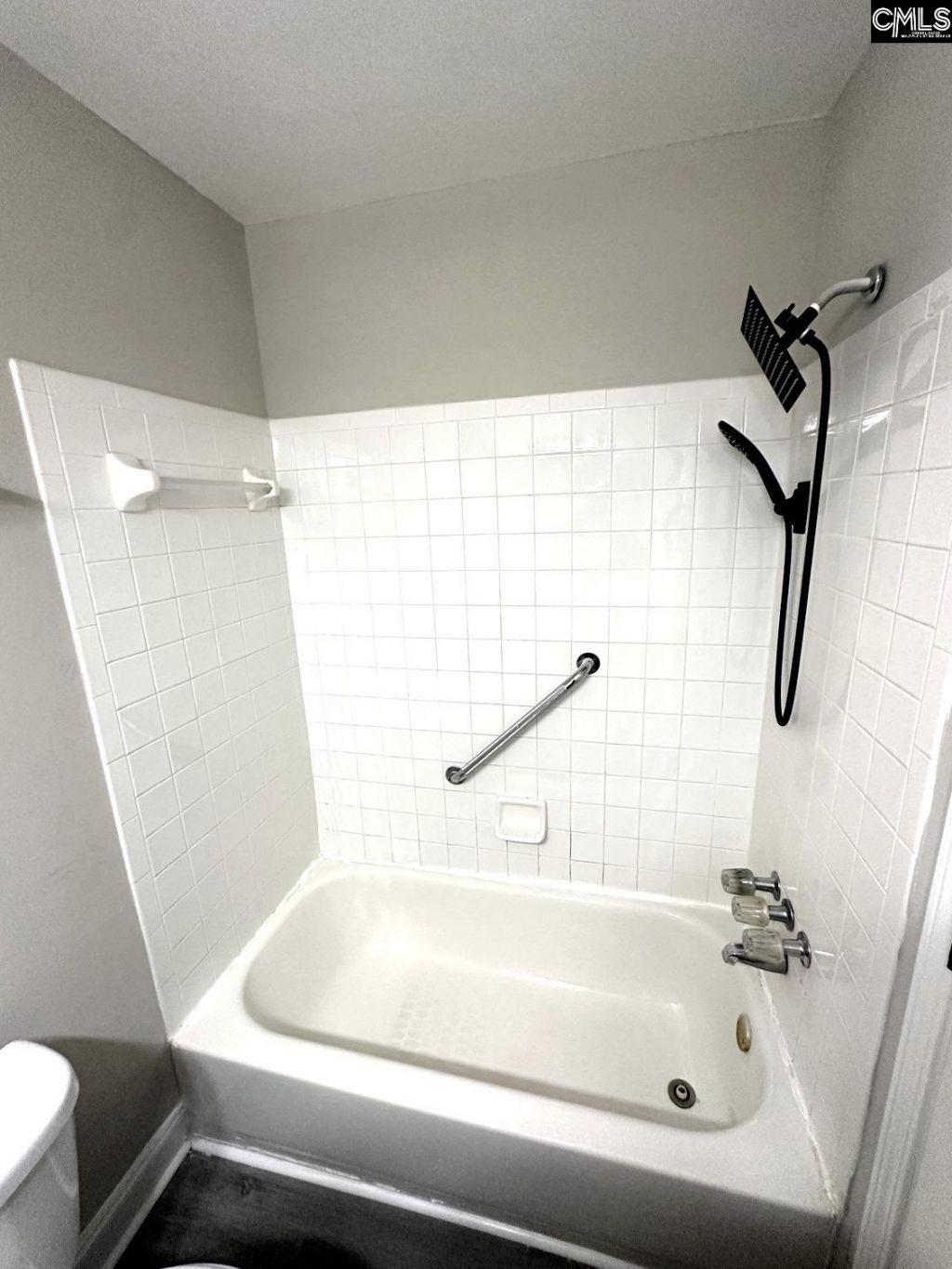 1909 Faraway Drive Photo 14