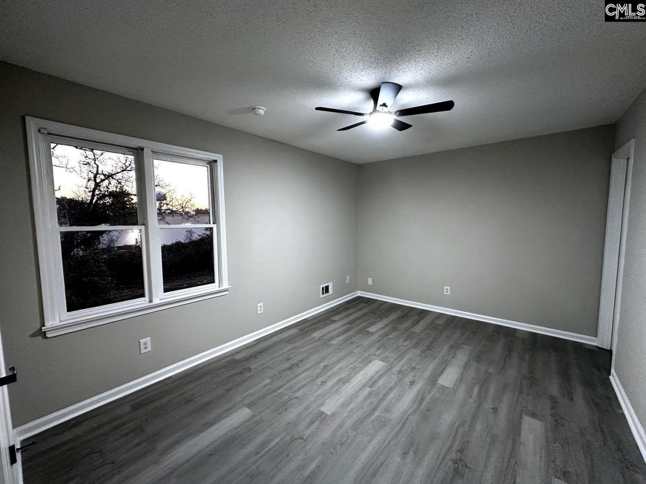 1909 Faraway Drive Photo 18