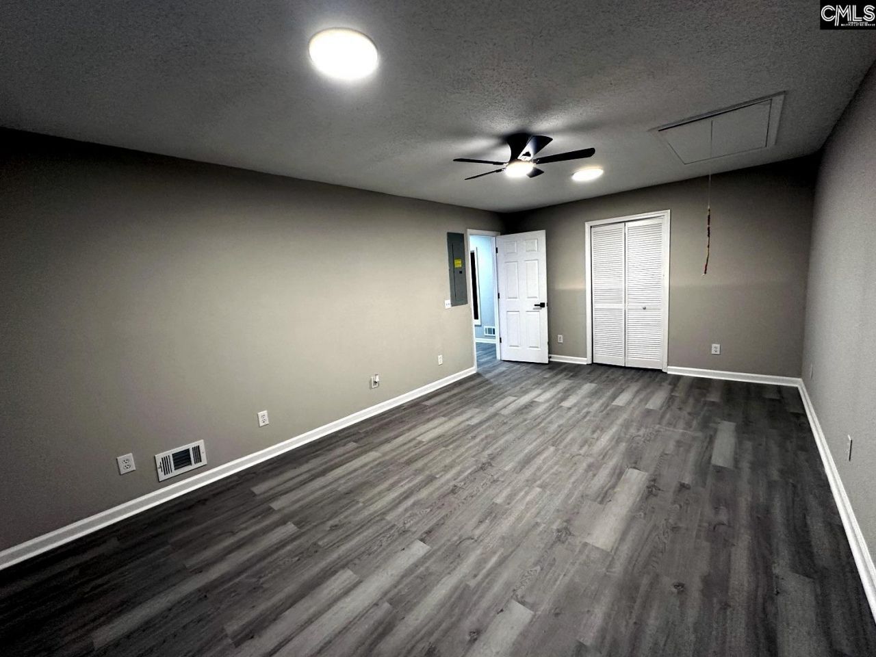 1909 Faraway Drive Photo 21