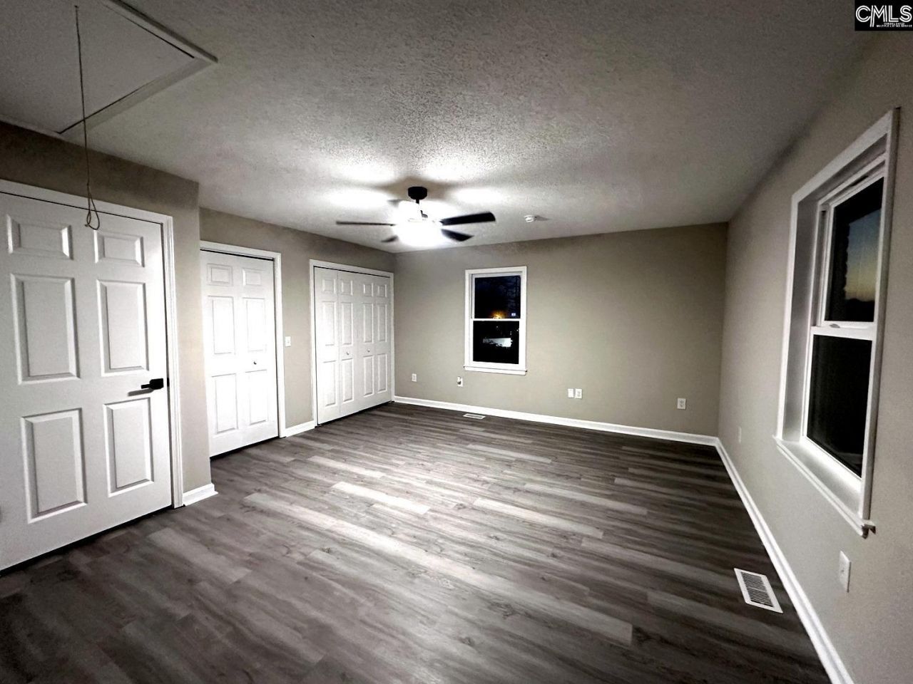 1909 Faraway Drive Photo 25