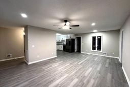 1909 Faraway Drive photo 4