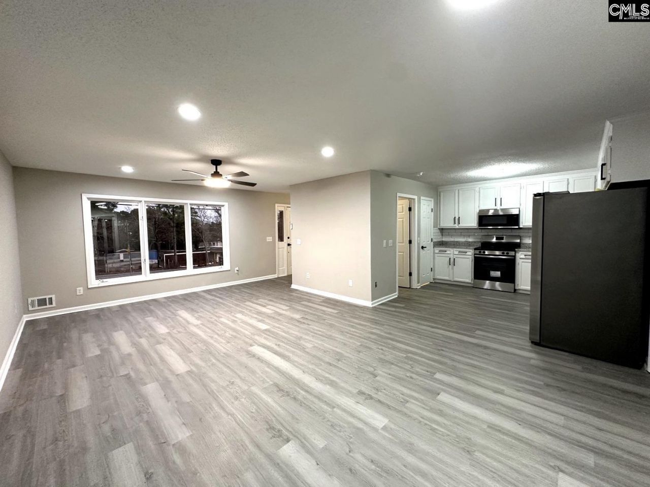 1909 Faraway Drive Photo 5