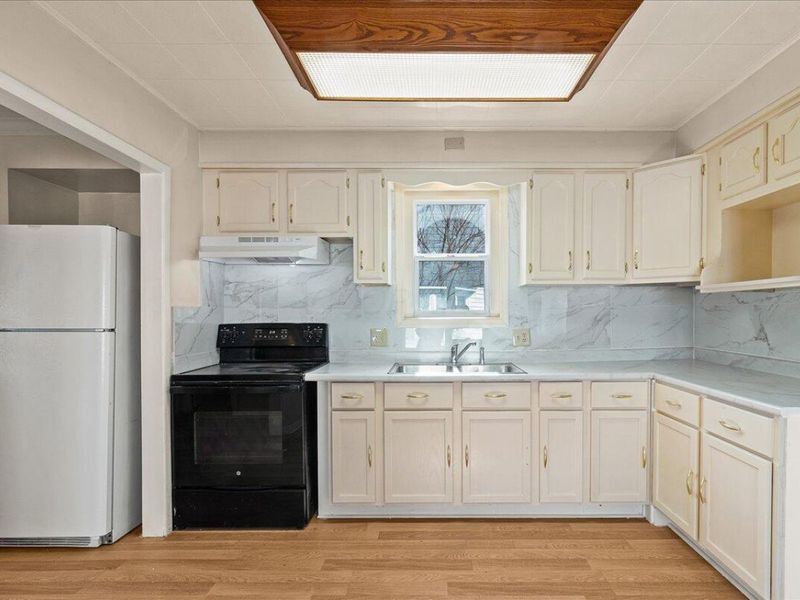 86 Scioto Street , Ashville, OH 43103 Photo 8