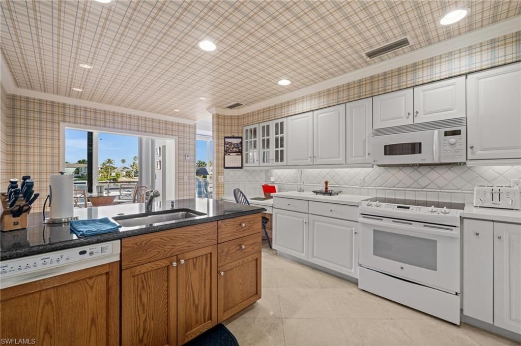 4500 Gulf Shore Blvd N, Unit 141, Naples, FL 34103 Photo