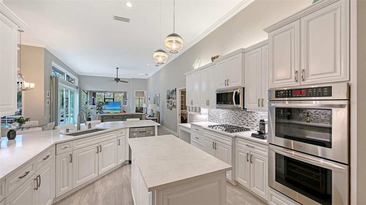 7310 Chatsworth Court, University Park, FL 34201 Photo