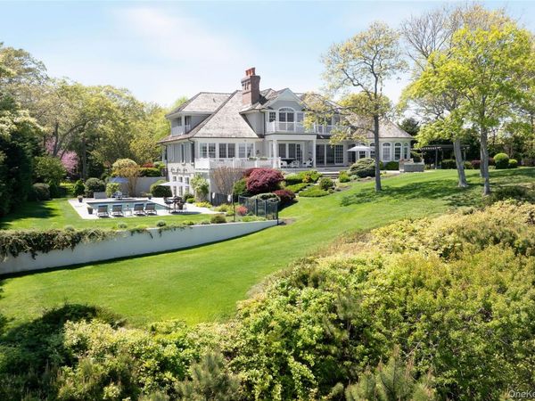 3745 Nassau Point Road , Cutchogue, NY 11935