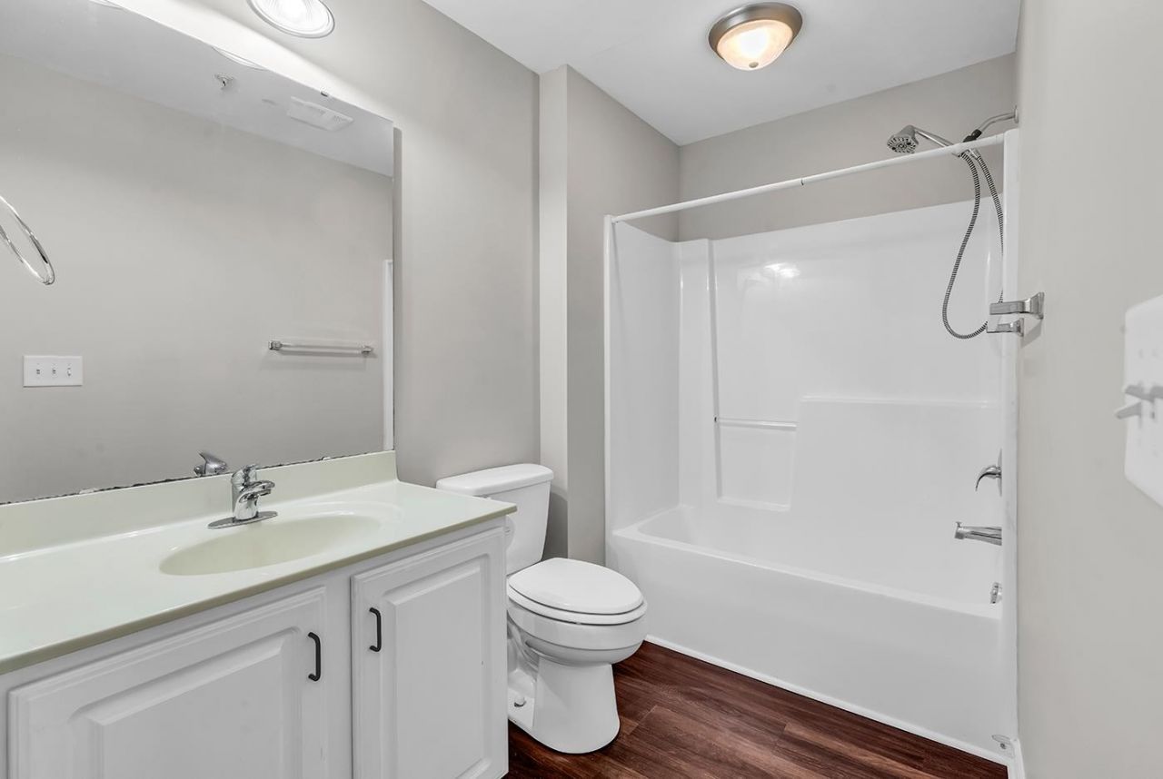 4842 Meadowsweet Dr. Photo 10