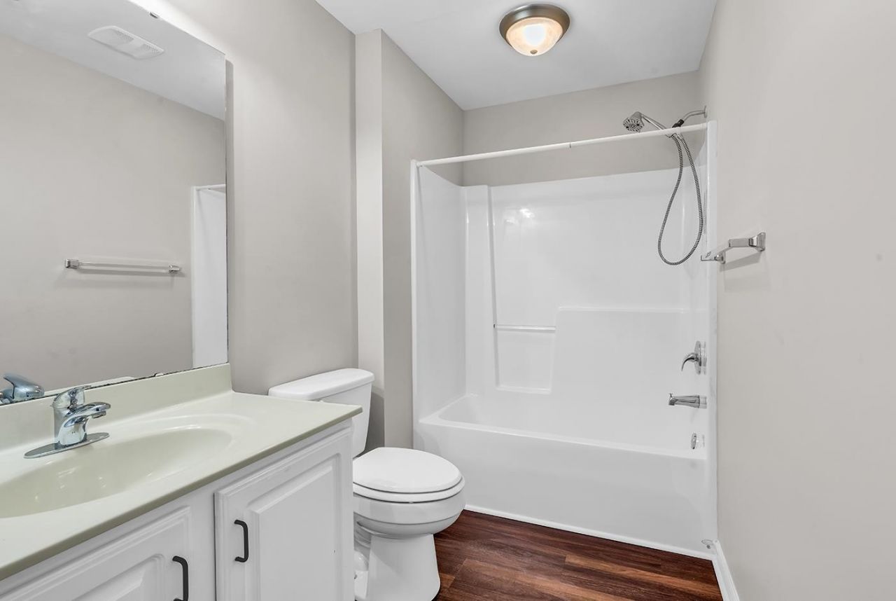 4842 Meadowsweet Dr. Photo 11