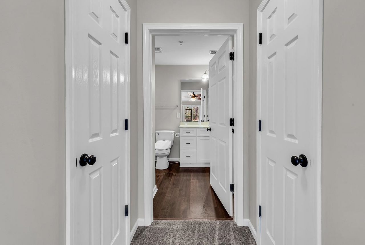 4842 Meadowsweet Dr. Photo 24