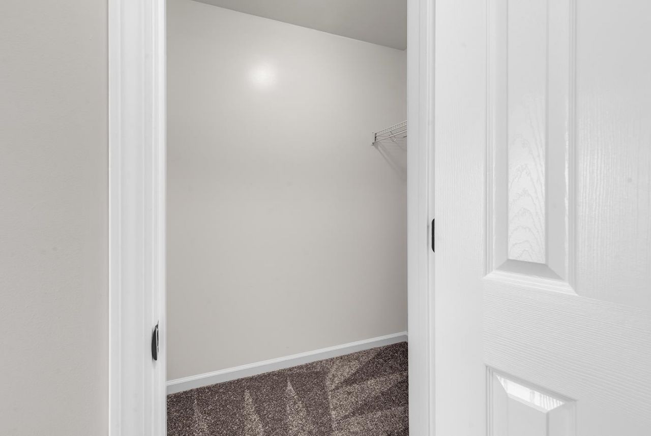 4842 Meadowsweet Dr. Photo 27