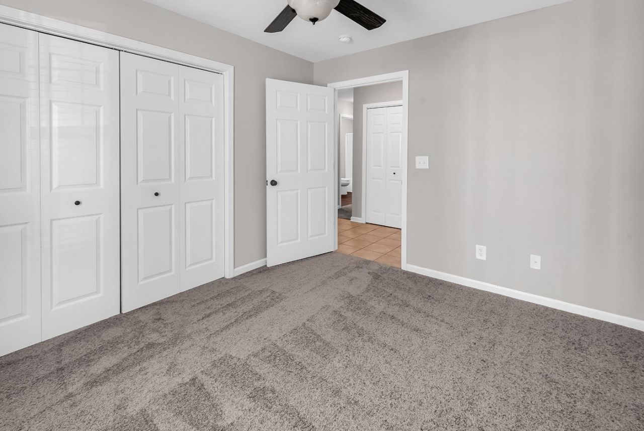 4842 Meadowsweet Dr. Photo 6