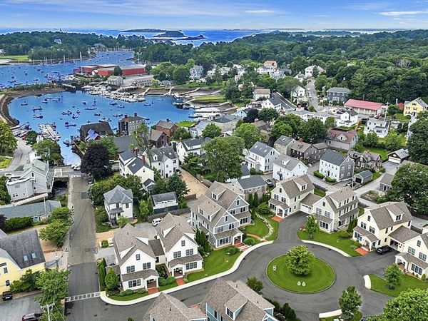 21 Sawmill Circle, Manchester, MA 01944