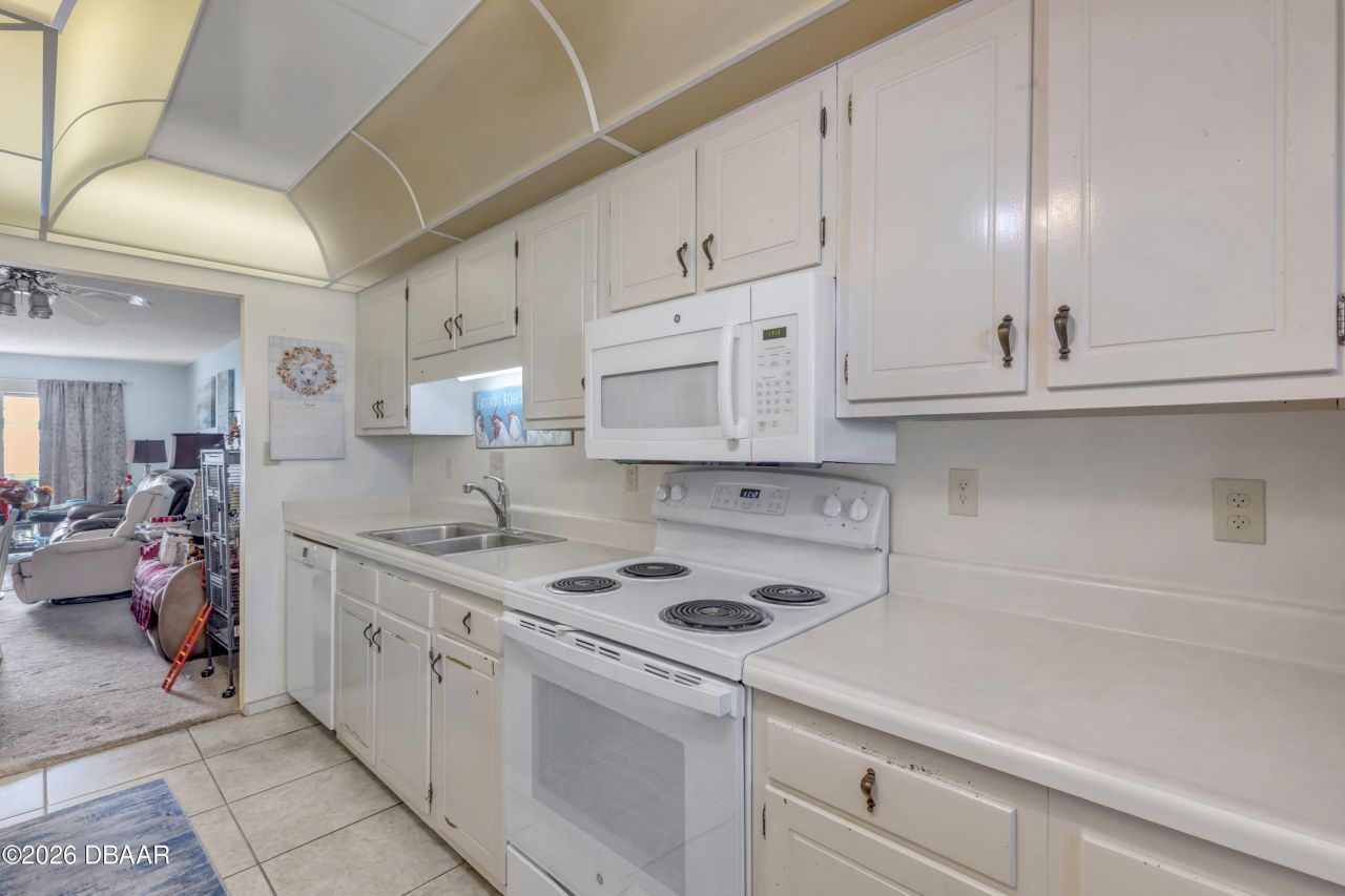 101 N Riverside Drive, Unit 408, New Smyrna Beach, FL 32168 Photo