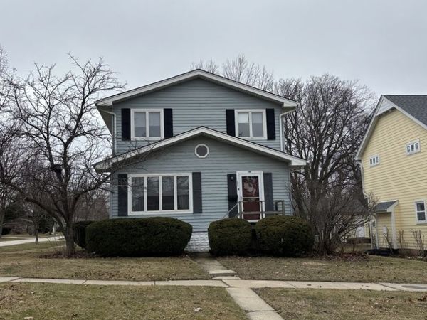 140 S Grant Street, Westmont, IL 60559