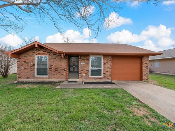 1009 E Avenue O , Belton, TX 76513