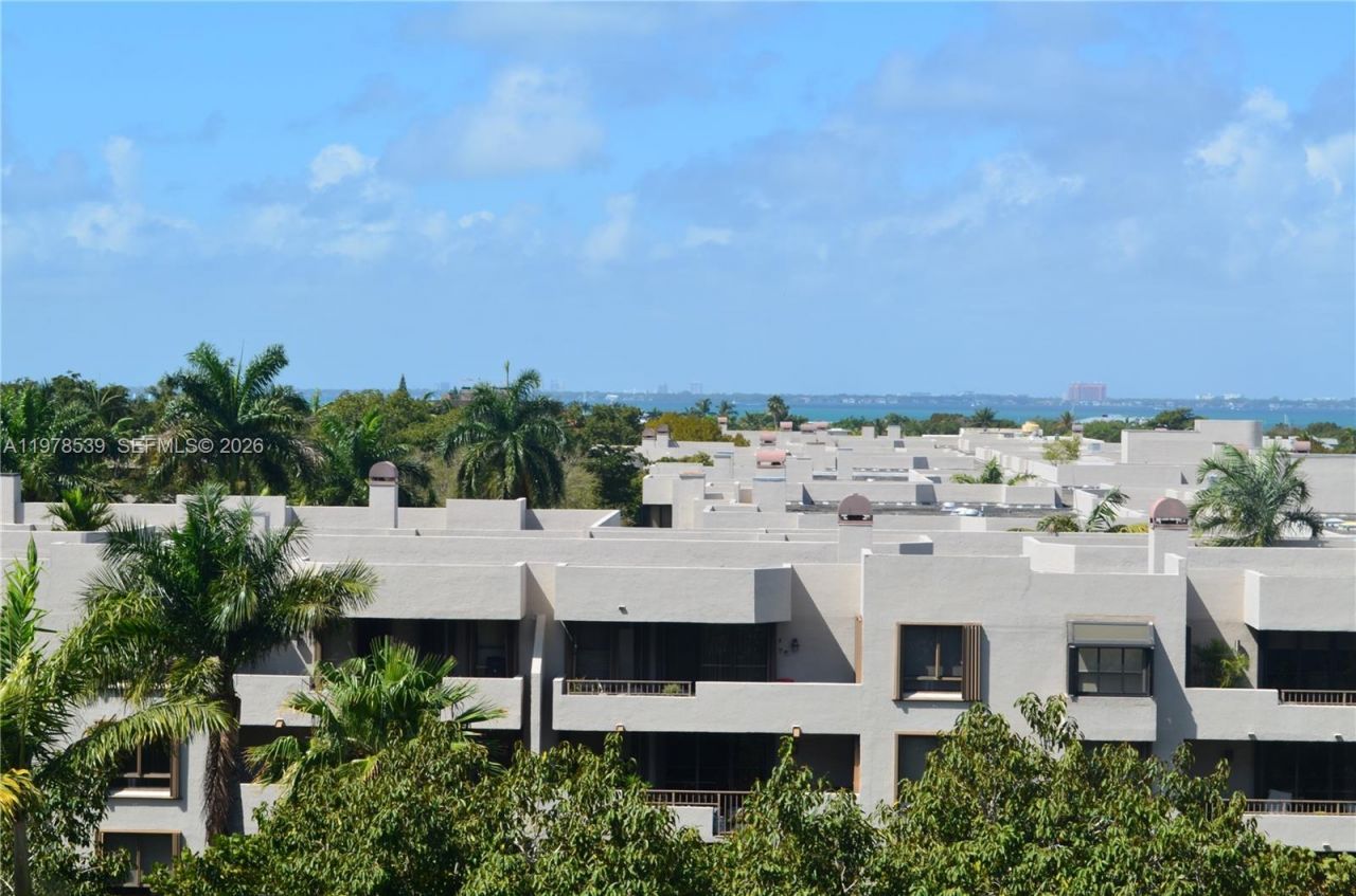 251 Crandon Blvd, Unit 606, Key Biscayne, FL 33149 Photo