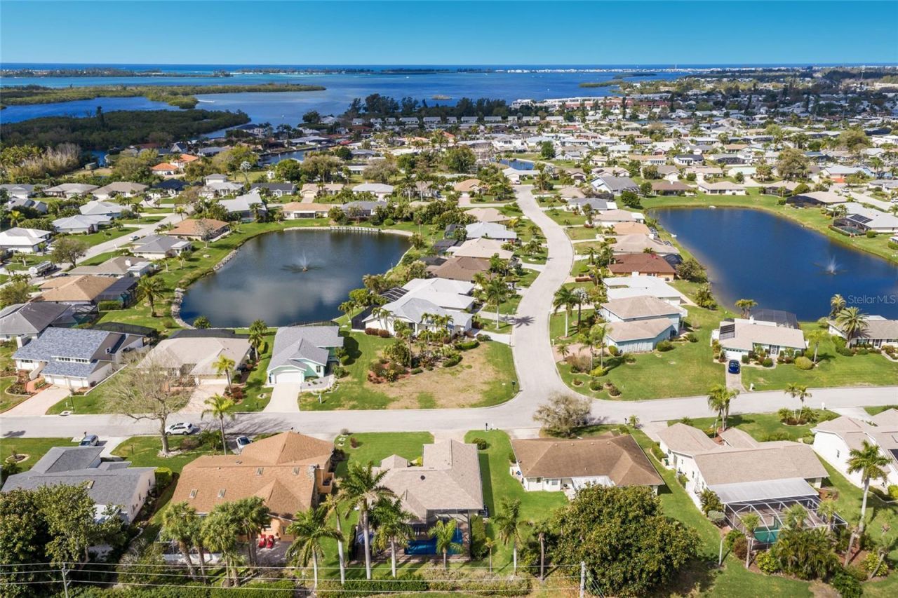 5107 86th Street Court W, Bradenton, FL 34210 Photo