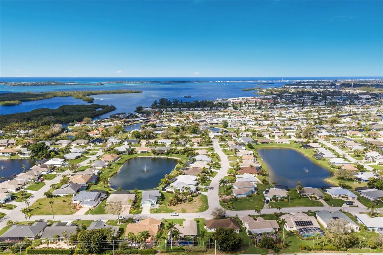 5107 86th Street Court W, Bradenton, FL 34210 Photo