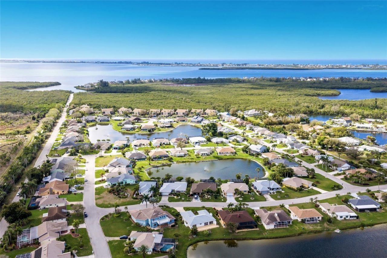 5107 86th Street Court W, Bradenton, FL 34210 Photo