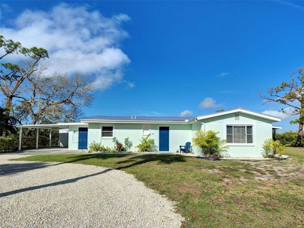 24 S OXFORD DRIVE , ENGLEWOOD, FL 34223