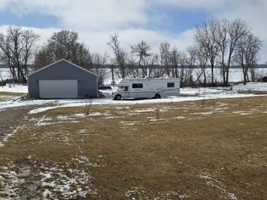 17536 Aaron Heights NW, Evansville, MN 56326