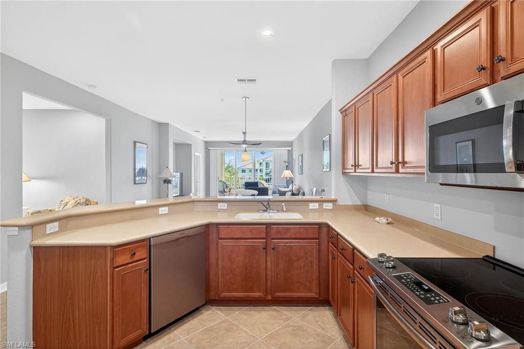 20011 Sanibel View Cir, Unit 206, Fort Myers, FL 33908 Photo