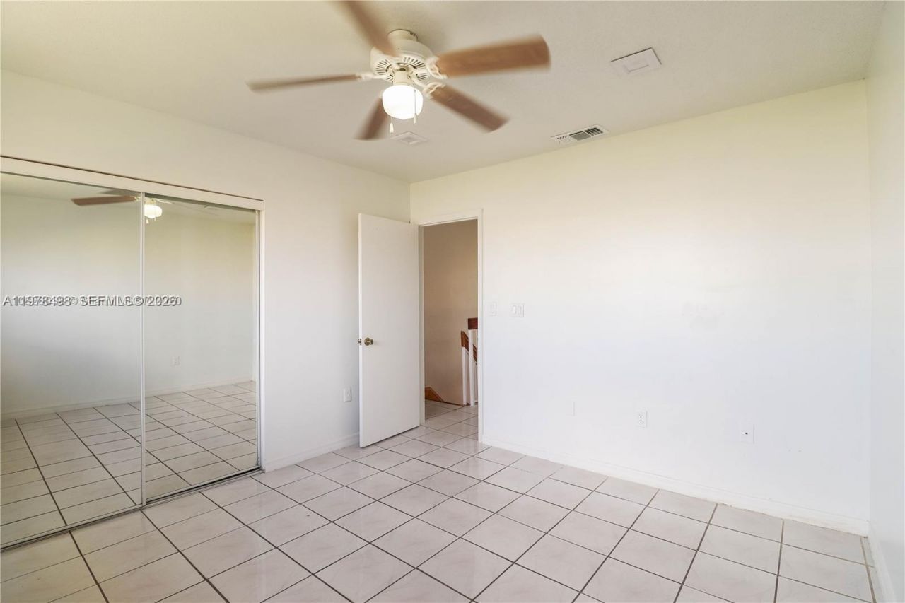 1279 W 51st Pl , Unit B-13, Hialeah, FL 33012 Photo