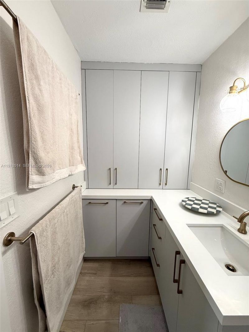 6545 SW 27th St, Miami, FL 33155 Photo