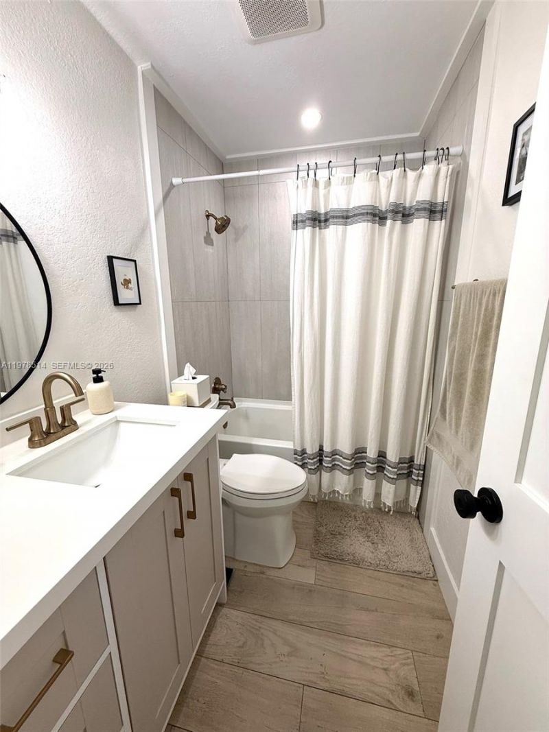 6545 SW 27th St, Miami, FL 33155 Photo