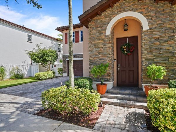 9127 SW 171st Ct , Miami, FL 33196