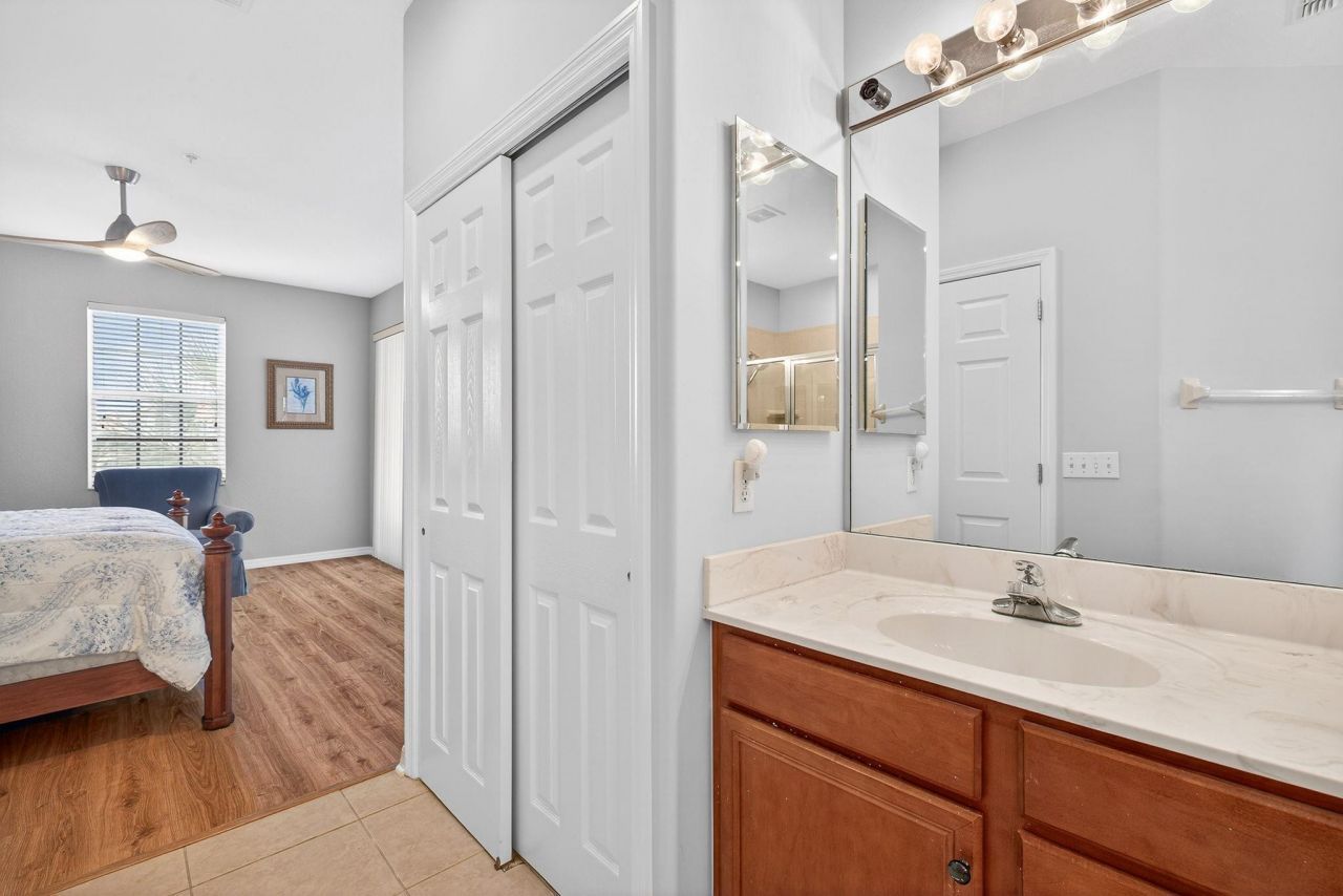 20011 Sanibel View Cir, Unit 206, Fort Myers, FL 33908 Photo