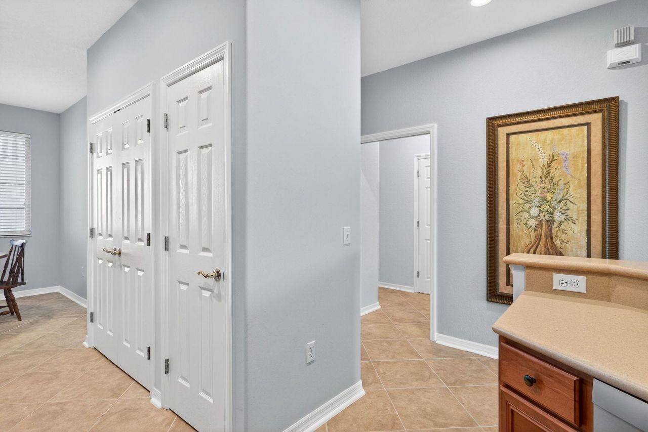 20011 Sanibel View Cir, Unit 206, Fort Myers, FL 33908 Photo