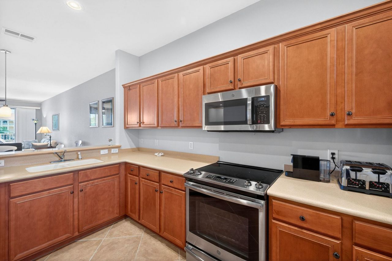 20011 Sanibel View Cir, Unit 206, Fort Myers, FL 33908 Photo