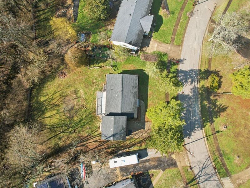 2528 Teuton Court, Anderson Twp, OH 45244 Photo 2