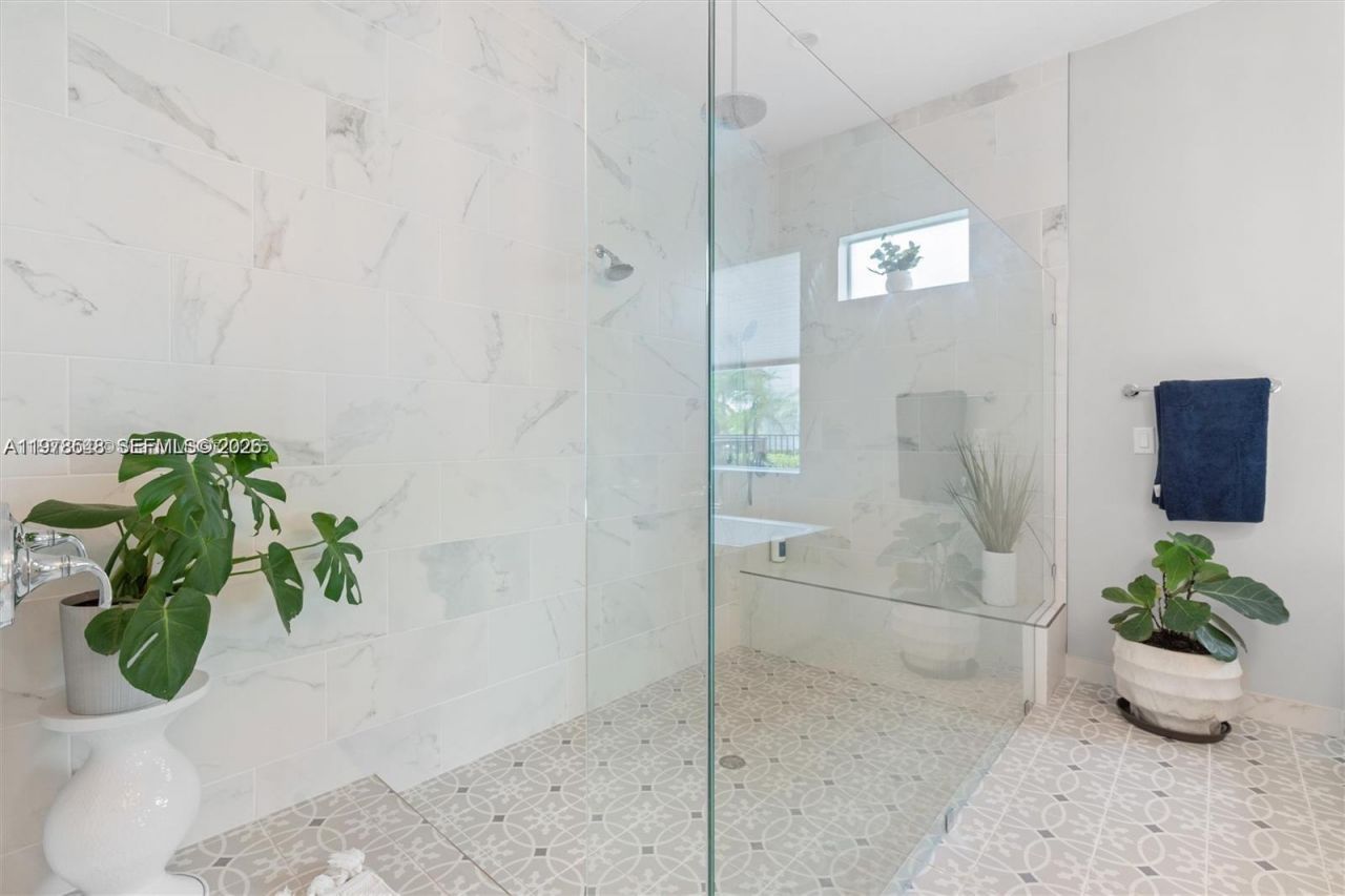 9369 Crestview Cir , Palm Beach Gardens, FL 33412 Photo